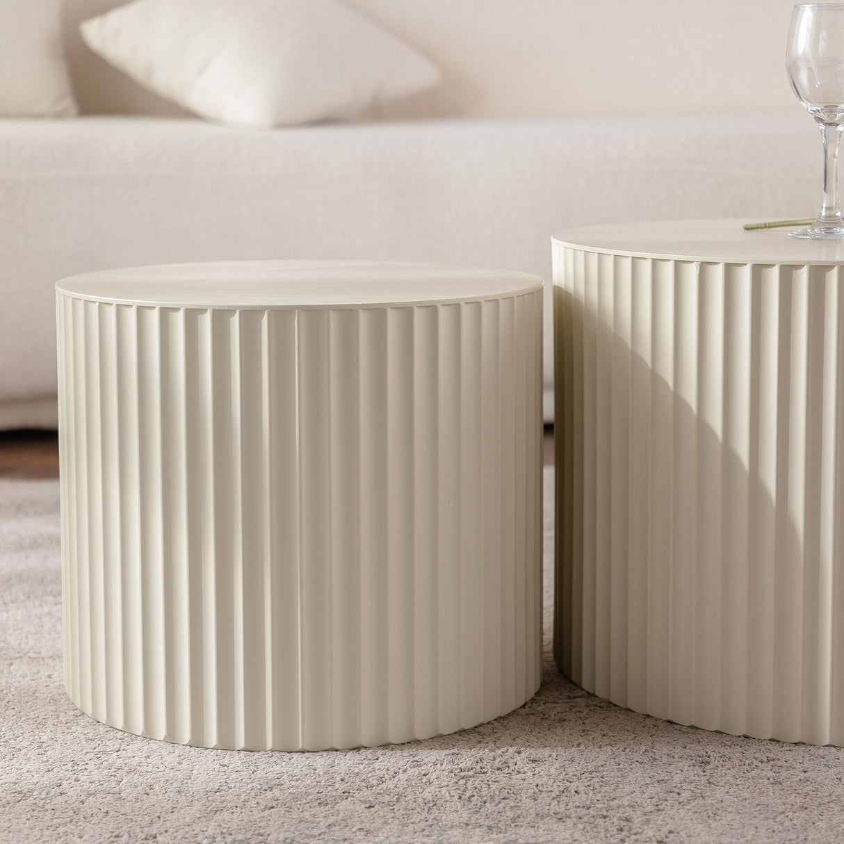 Drum Nesting Coffee Table With Wave Stripe Design For Living Room (Set of 2) - Beige / White