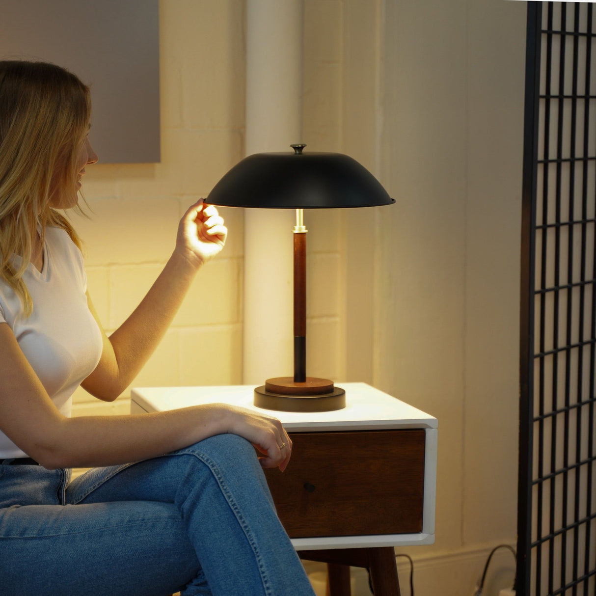 Cosmiclume - Umbrella Shaped Table Lamp 110V - Black