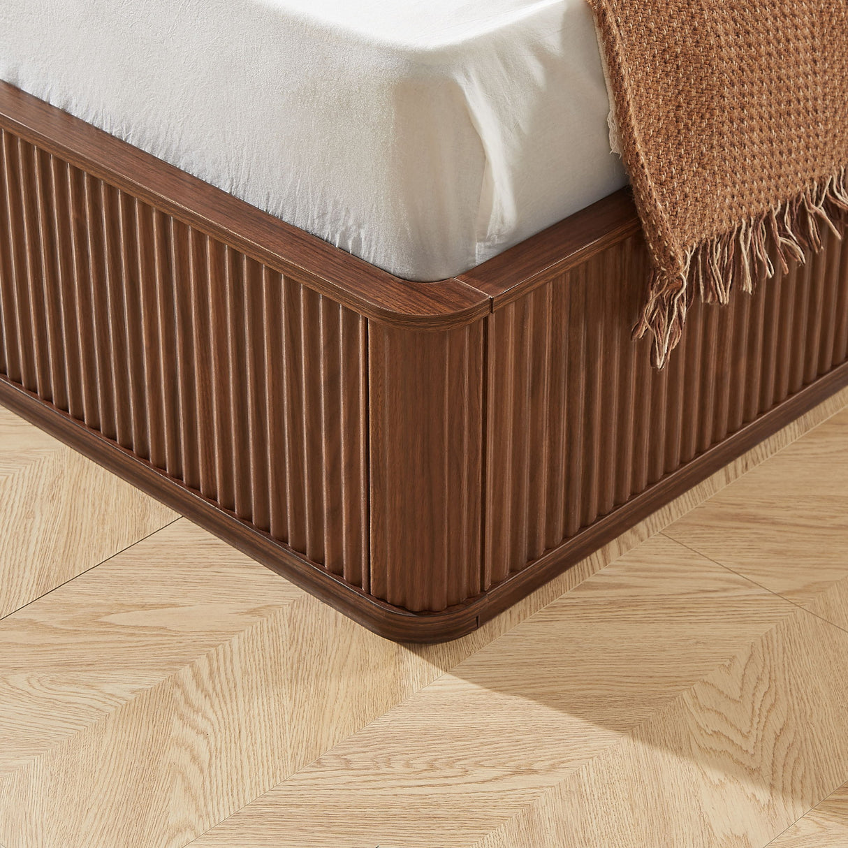 Wave Pattern Headboard Platform Bed Frame