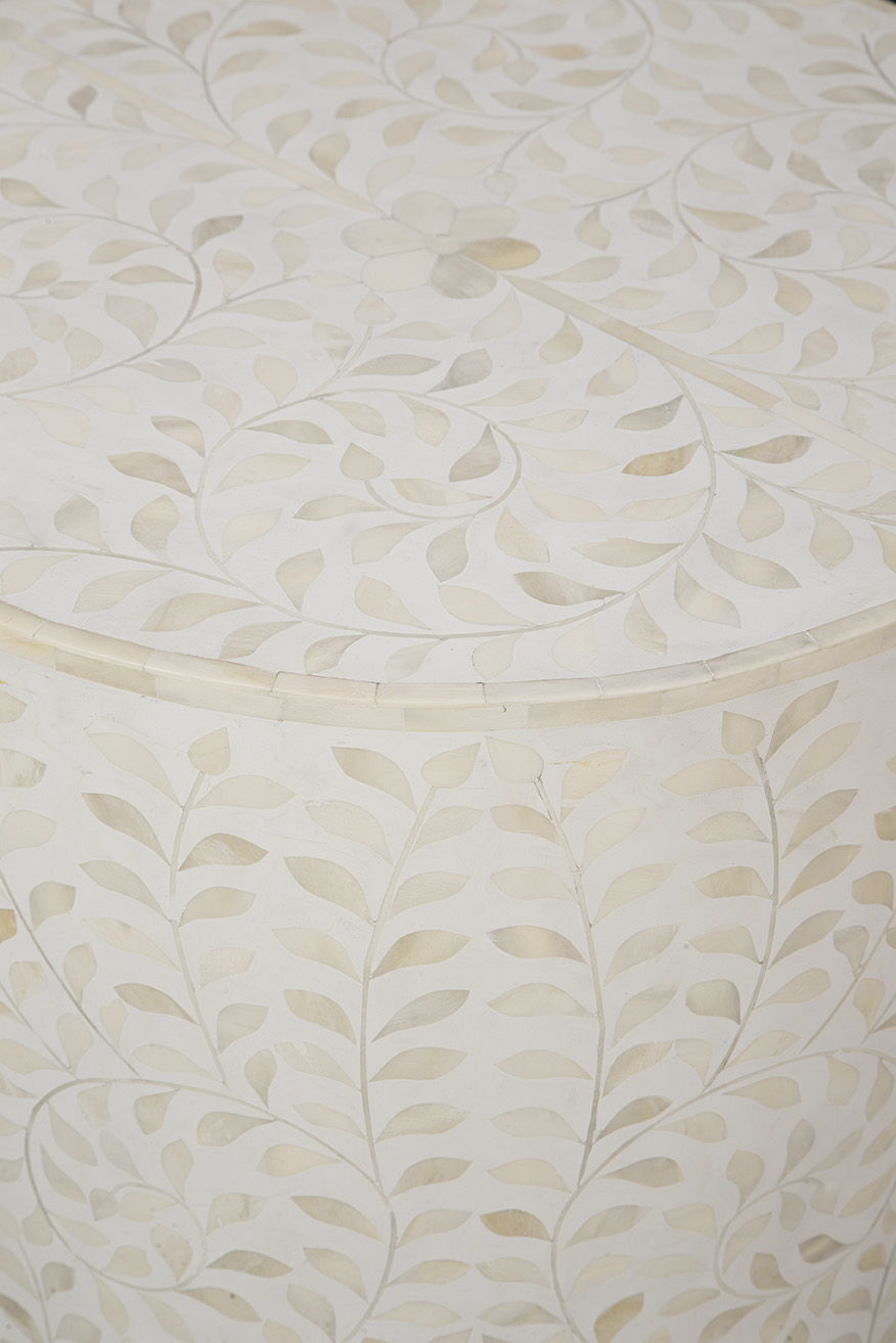 Shell End Table - White