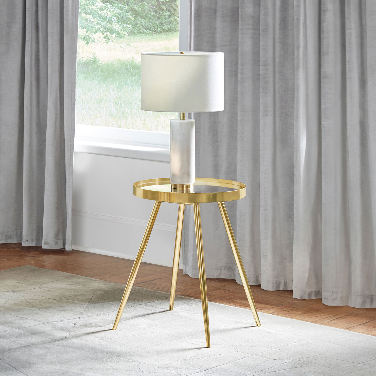 Kaelyn Round Mirror Top End Table, Gold
