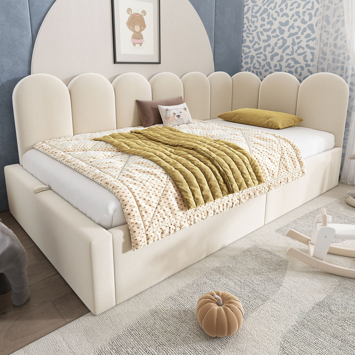 Upholstered Daybed With Hydraulic Storage