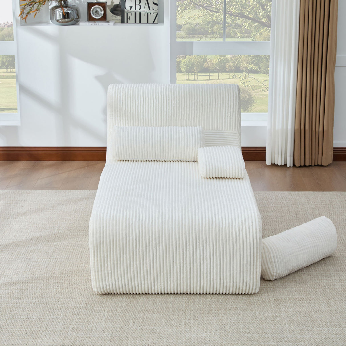 Modern Chaise With Ergonomic Design