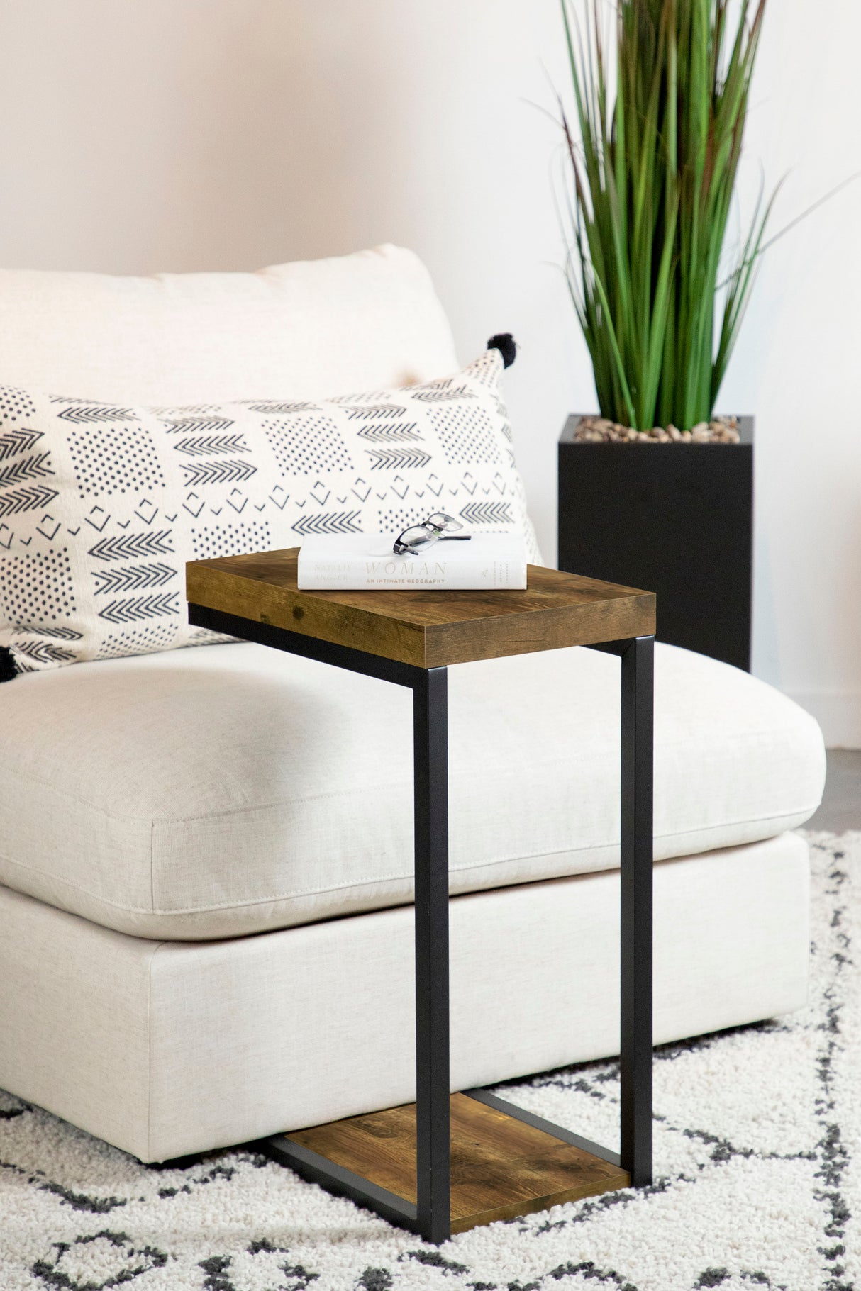 Beck C-Shape Sofa Side Table in Antique Nutmeg