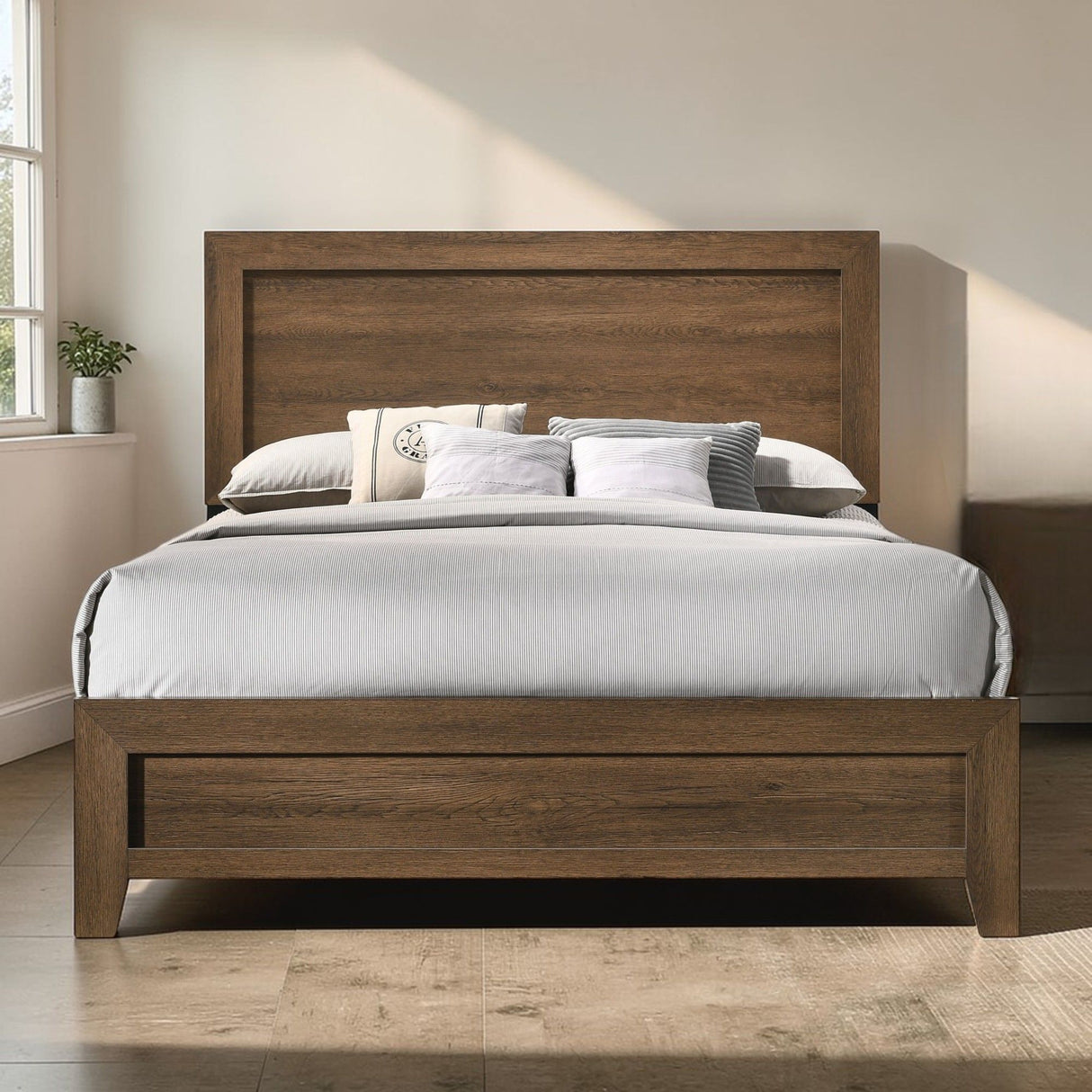 Miquell - Panel Bed