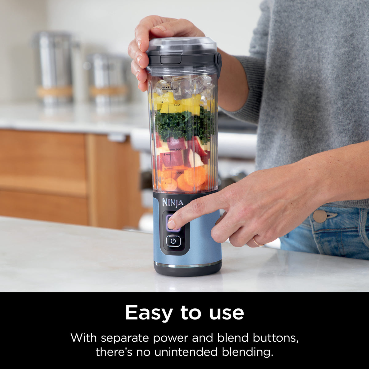 Ninja BC151BM power and blend buttons