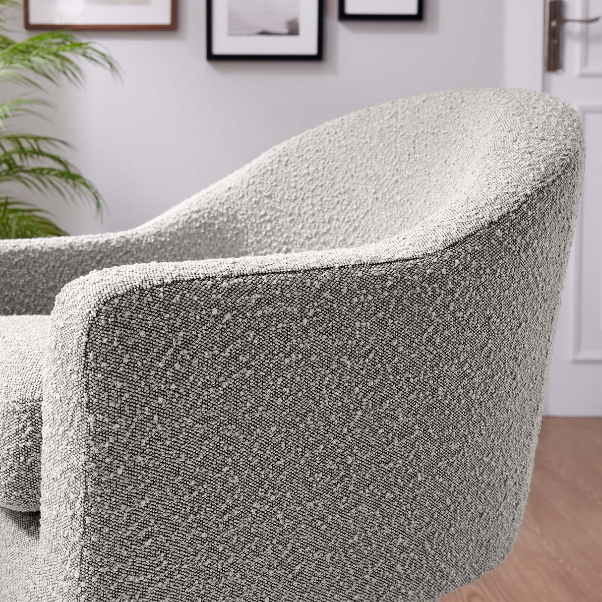 31 Inch Boucle Fabric Swivel Chair