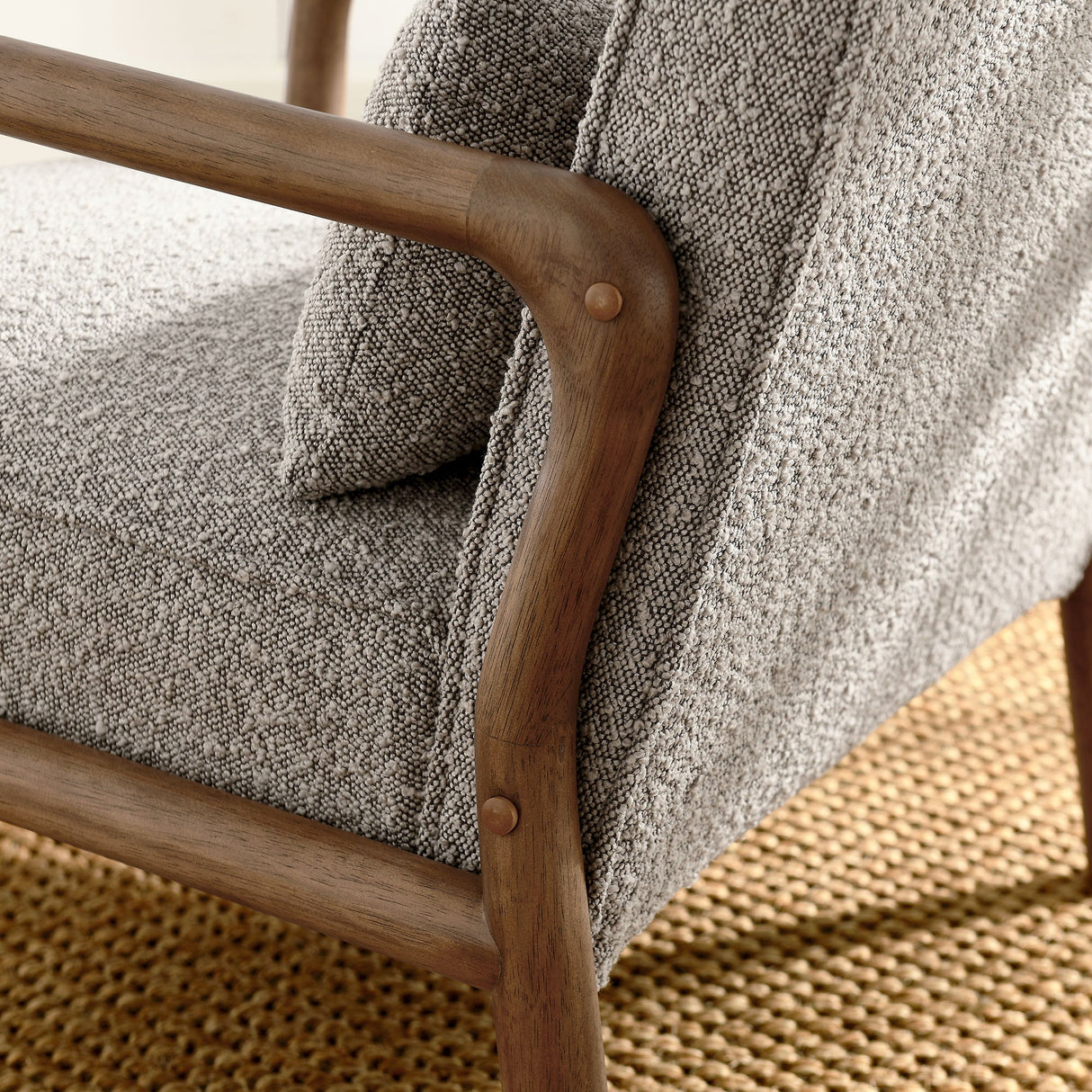26 Inch Mid-Century Modern Boucle Fabric Armchair