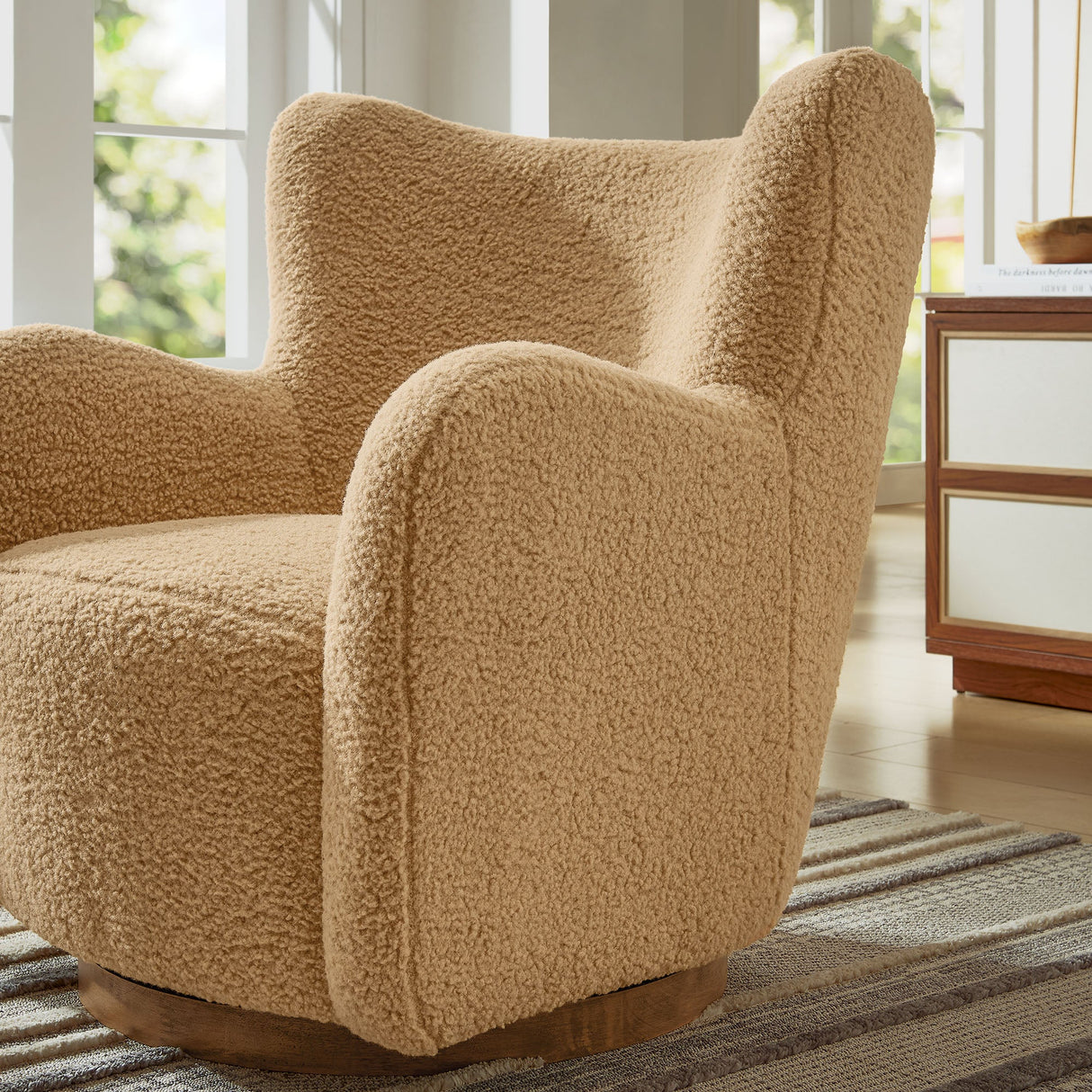 31 Inch Wingback Sherpa Swivel Accent Chair