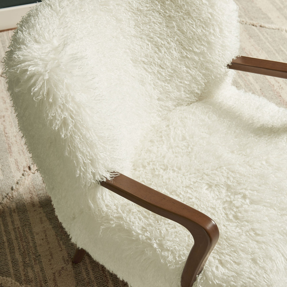 28 Inch Mid-Century Modern Faux High-Pile Shearling Accent Armchair with Wood Frame