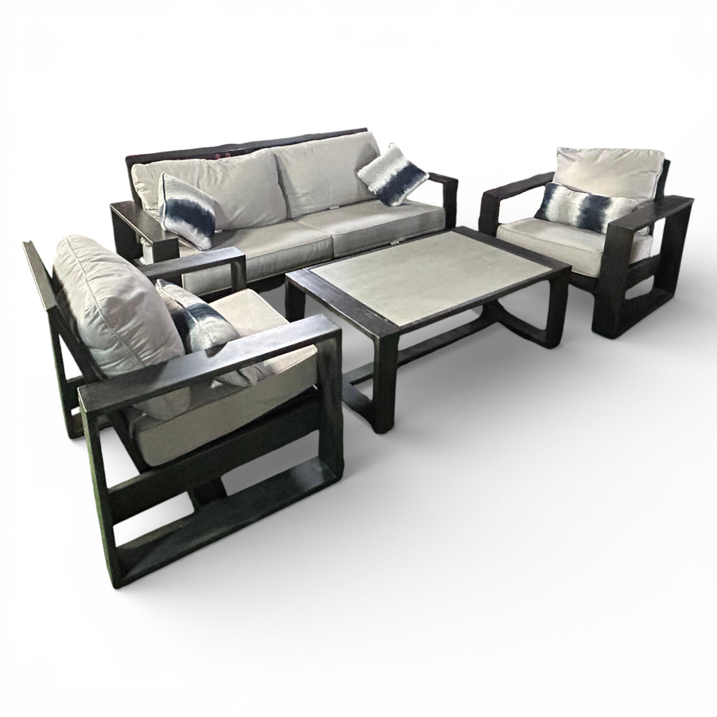 SunVilla Clifton 4-piece Outdoor Patio Seating Set