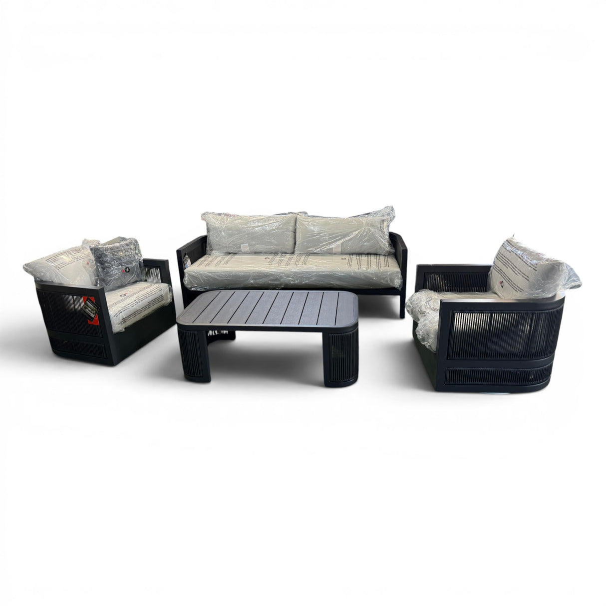 Henredon Annalise 4-piece Outdoor Patio Seating Set
