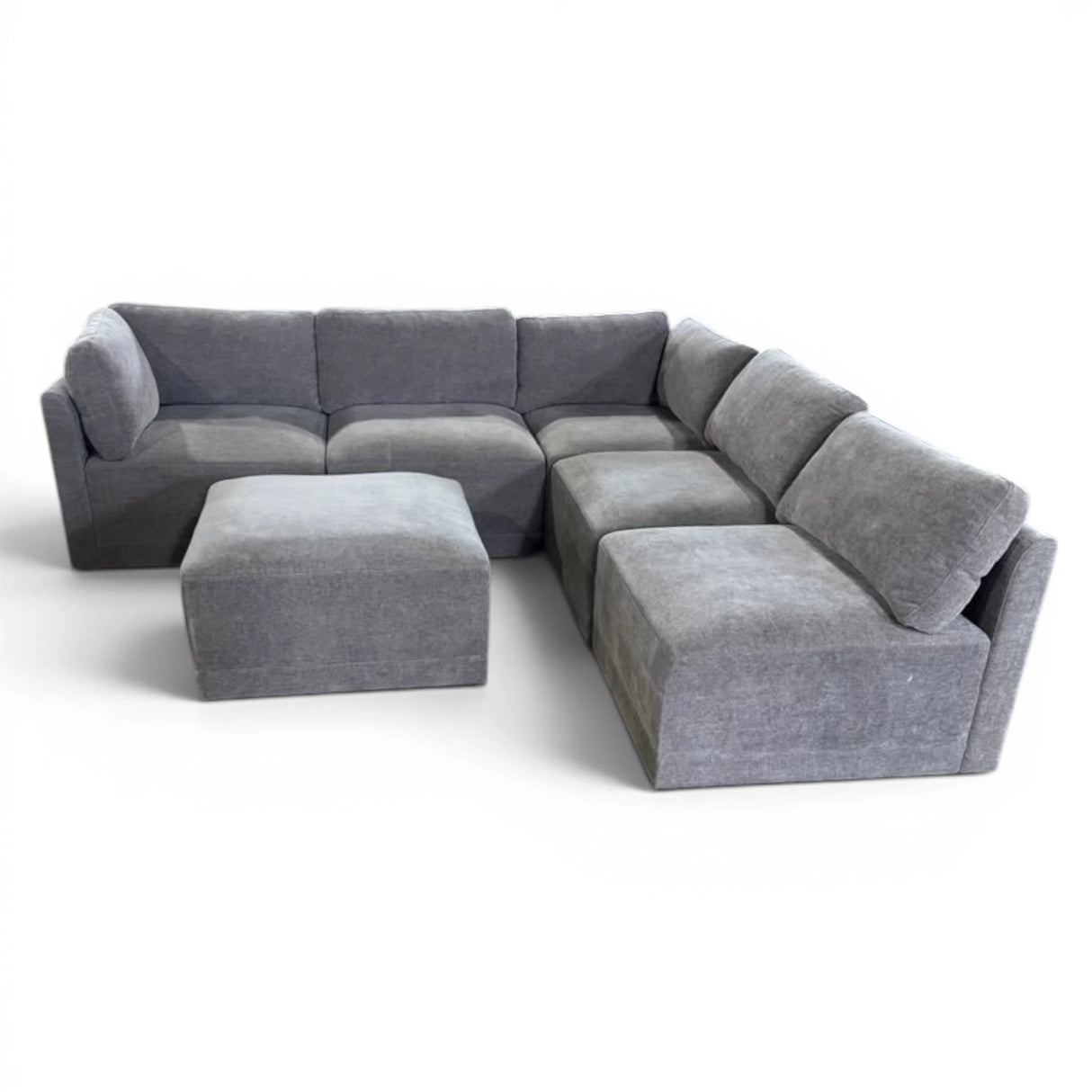 Thomasville Fallon Modular Sectional 6-piece Gray with Ottoman