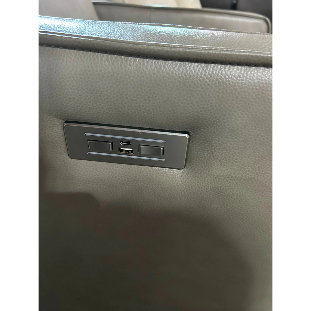 Henredon Keira Zero Gravity Power Leather Recliner with Power Headrest
