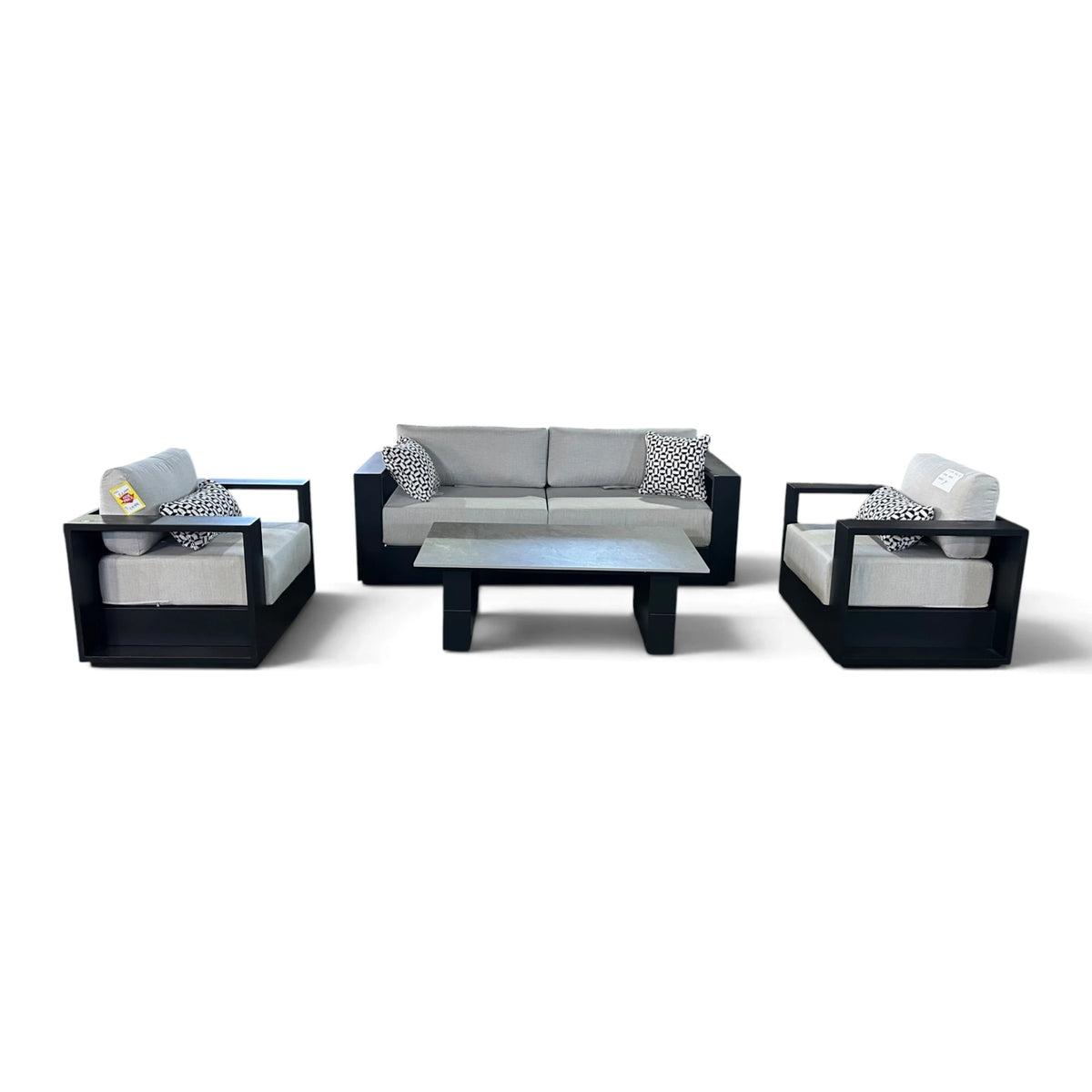 SunVilla Aldous 4-piece Outdoor Patio Seating Set