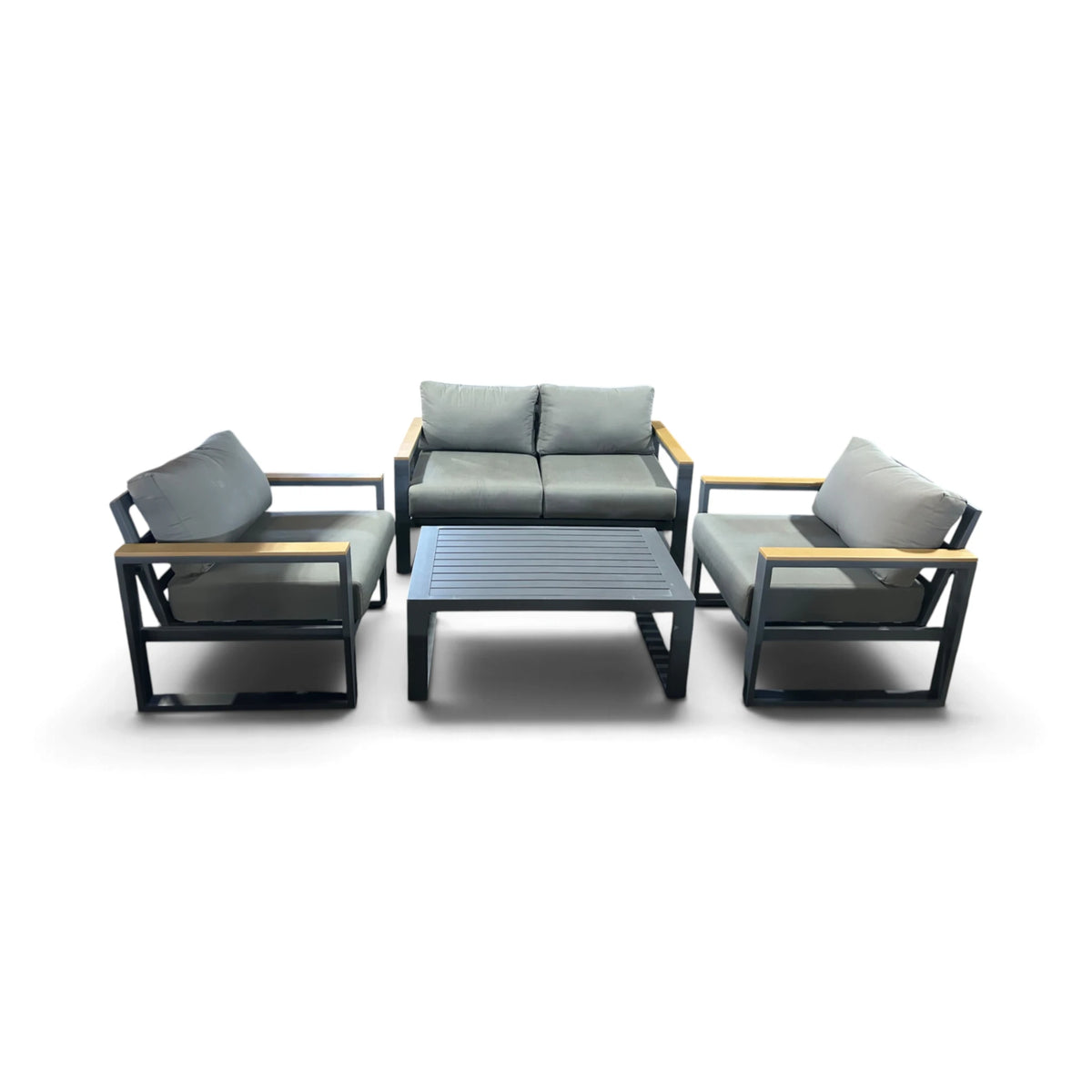 Sierra 4-piece Outdoor Patio Seating Set