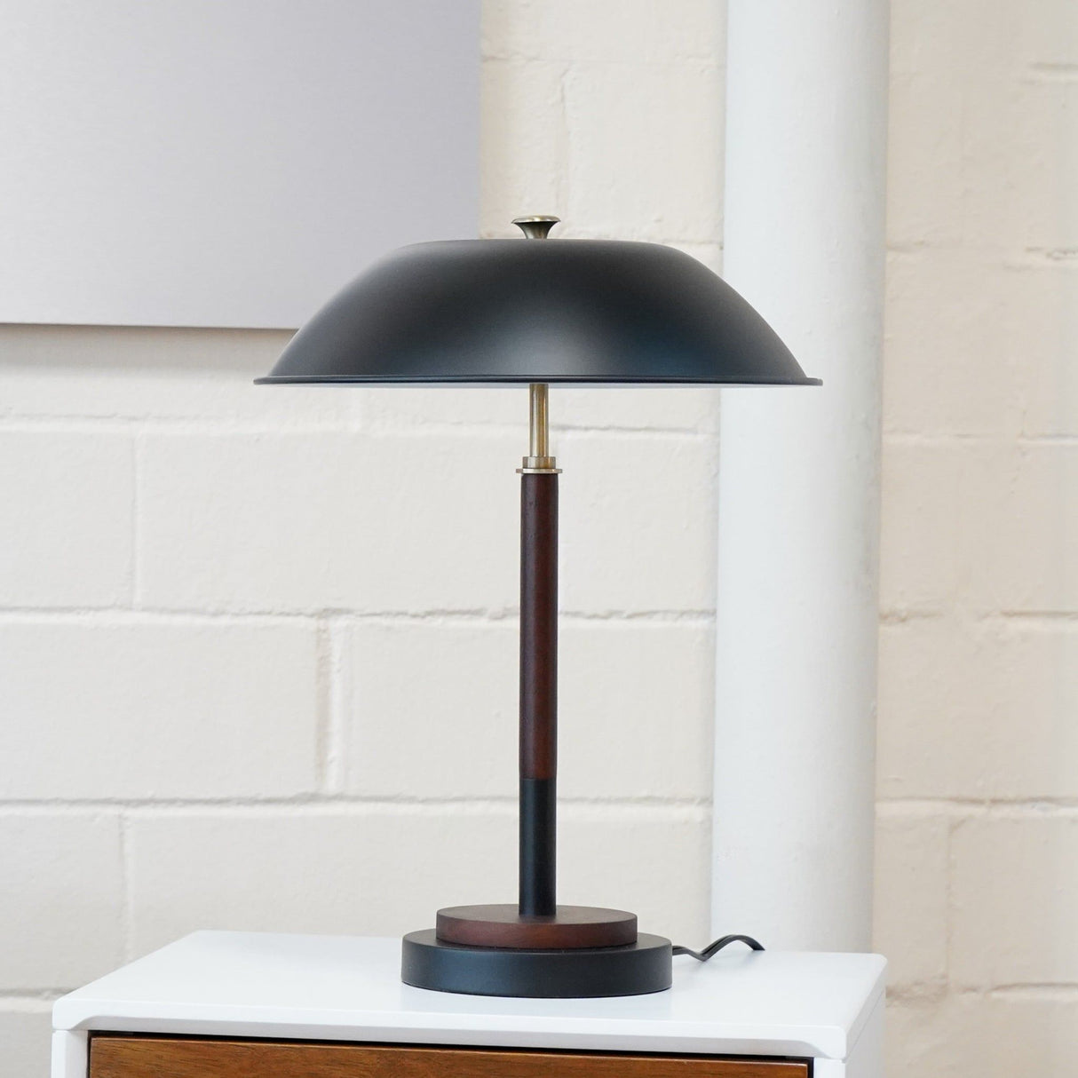 Cosmiclume - Umbrella Shaped Table Lamp 110V - Black