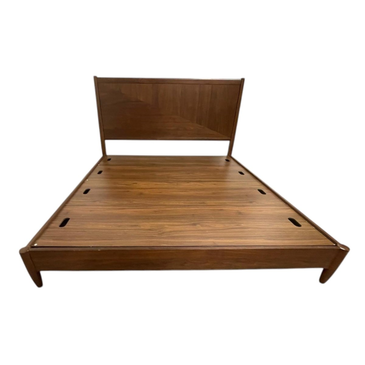 Marina Del Rey Bed (King) (ID L345678) - Furniture available at Alpine Outlets in Denver