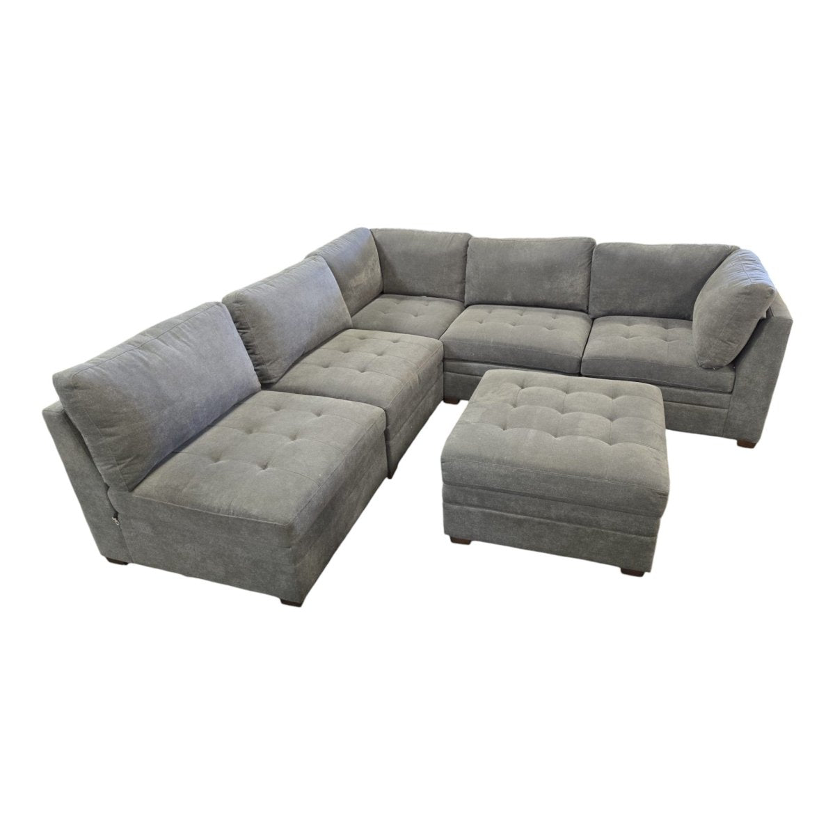 Thomasville Tisdale Modular Sectional 6 - Piece Dark Gray with Storage Ottoman - Used Like New - (ID U3459) - Alpine Outlets